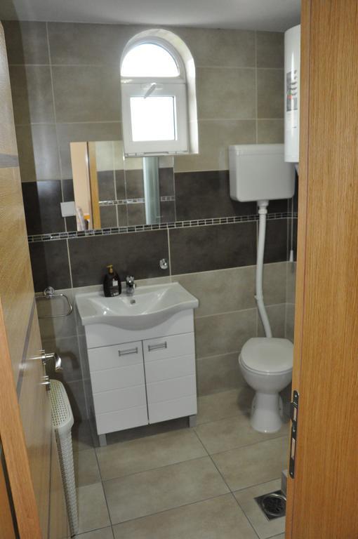 Aria Apartmani Vrdnik Esterno foto