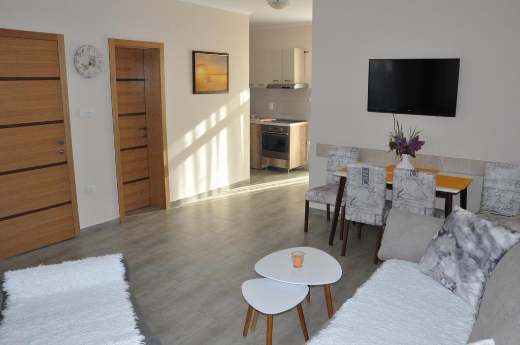 Aria Apartmani Vrdnik Esterno foto