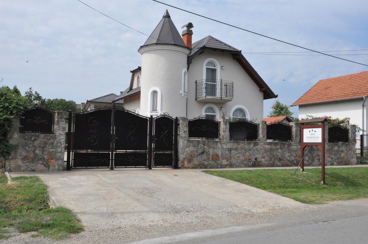 Aria Apartmani Vrdnik Esterno foto